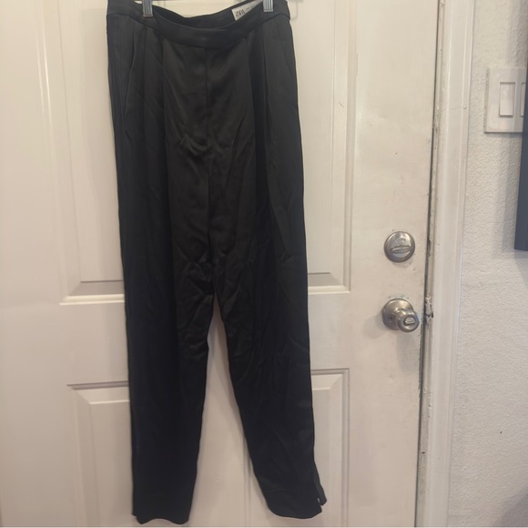 Zara Women’s Elegant Black Dress Pants - Picture 2 of 5